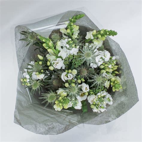 Send flowers online from largest flower delivery service pickup flowers, best flower delivery stores across the world. Floom | Order Flowers Online UK | Same Day Delivery