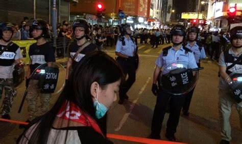 As Talk Of Clearing Protest Areas Grows All Eyes Turn To Hong Kong Police