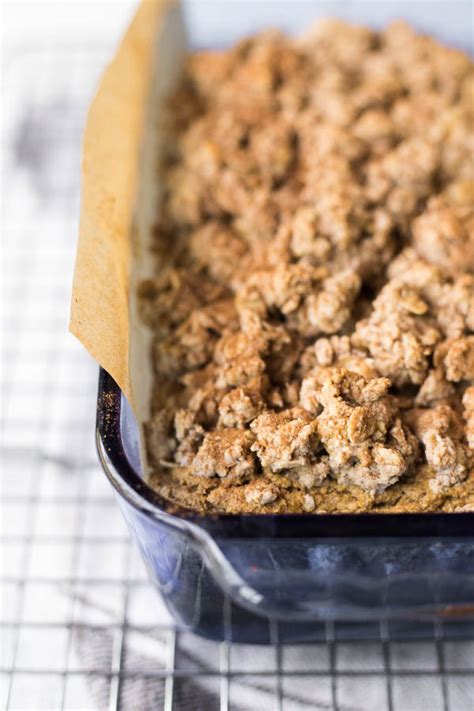Healthy pumpkin cake recipe + vegan cream cheese frosting. Vegan Pumpkin Coffee Cake - Fooduzzi