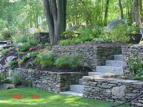 They often help to level out a garden by providing strength, prevent erosion, control rainwater runoff and create terraced levels for garden beds. 32+ Beautiful Front Yard Retaining Wall Ideas Perfect For ...