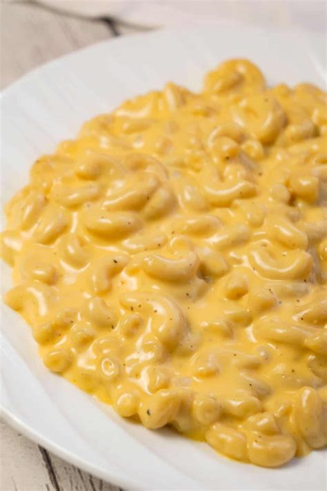 We love this easy mac and cheese soup made with sharp cheddar cheese, broccoli, vegetables and elbow macaroni. Creamy Stovetop Mac and Cheese is an easy and delicious ...