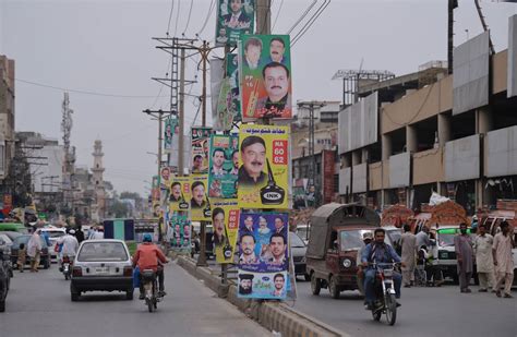 Pakistan Vote To Turn On Pivotal Province Wsj