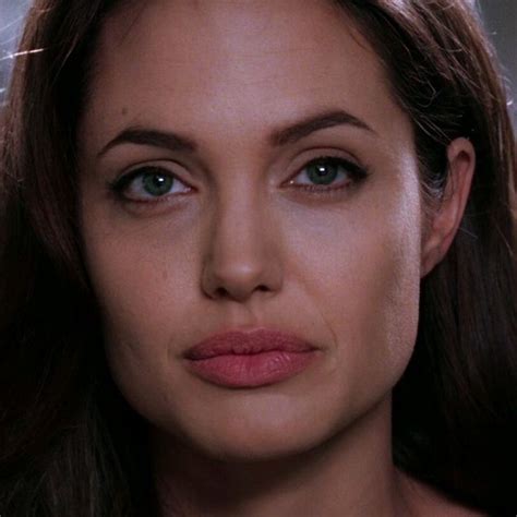 Pin By Ava On Jolie Angelina Jolie Brangelina Executive Woman