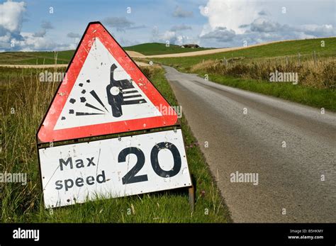 Dh Roadsign Road Uk Lose Road Chippings Warning Sign 20 Mph Max Speed