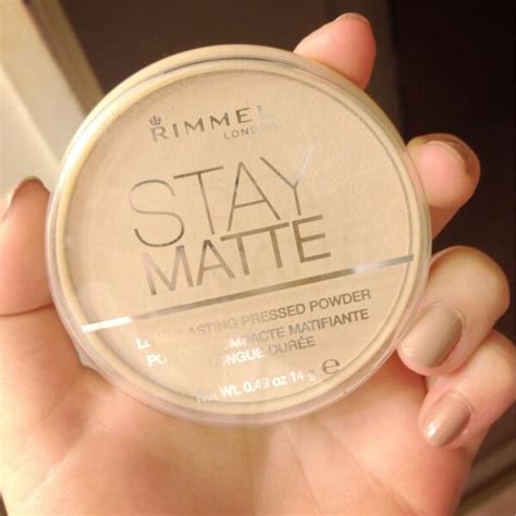 It has a claim of up to 5 hours of shine control, and claims to reduce appearance of pores. ONE LITTLE PETAL: review: rimmel stay matte powder
