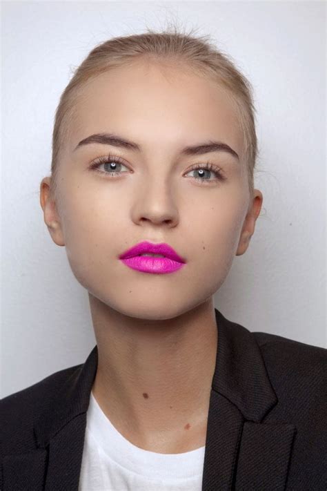15 Fashionable Pink Lipstick Makeup Ideas For Summer