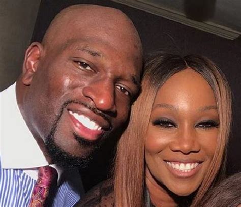 are yolanda adams and titus o neil more than friends certainly looks like it