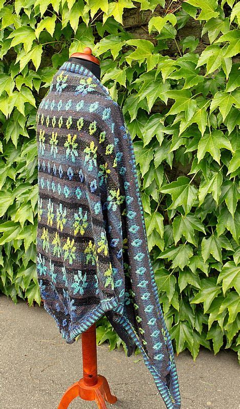 Alize hand knitting № 22/2017. Egyptian Dotties Myralee 3 | Double knitting patterns ...