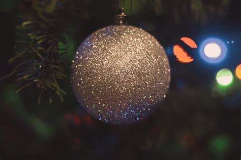 картинки Рождество новый год Рождественская елка мяч Гирлянда