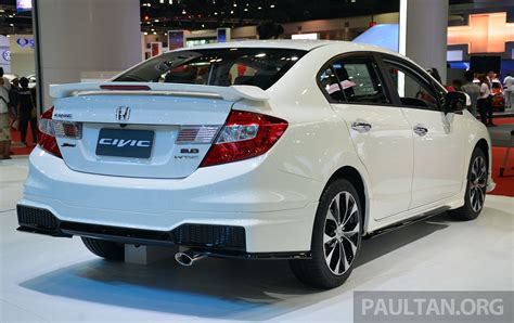Honda civic 2014 is one of the best models produced by the outstanding brand honda. 2014 Honda Civic facelift - Live photos from Bangkok Motor ...