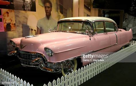 Elvis Presley Pink Cadillac Stock Fotos Und Bilder Getty Images