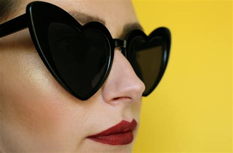 50s 90s Retro Oversized Black Heart Shaped Sunglasses