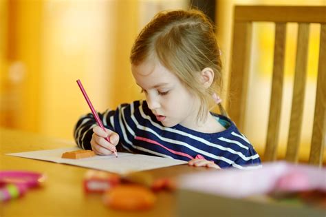 7 Manfaat Menggambar Bagi Perkembangan Anak Educenter