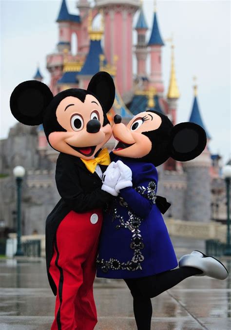 Mickey And Minnie Disneyland