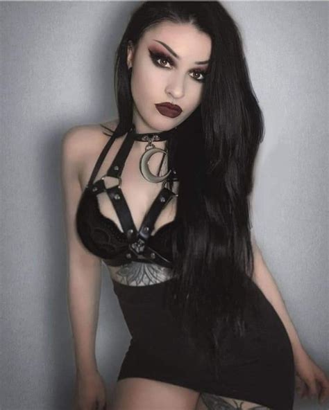 Pin By Ash Dez On Beautiful Gothic Gothic Fashion Women Goth Beauty Goth Model