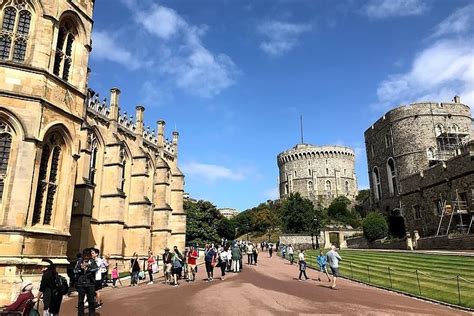 2023 Windsor Castle Stonehenge Oxford Private Day Tour From London
