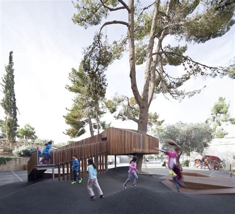 18 Obras De Arquitectura Para Niñas Y Niños Que Ofrecen Espacios Para