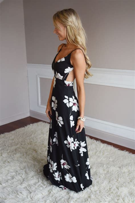 Backless Maxi Dresses 10 Best Outfits Backless Maxi Dresses Fashion