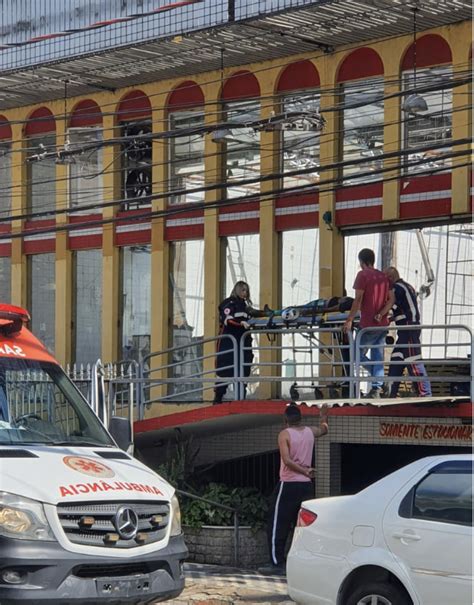 Homem Cai De Andaime Ap S Ser Eletrocutado Em Barra Mansa Tribuna Sul