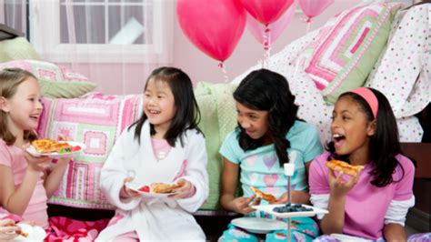 Ideas For Hosting An Awesome Pyjama Party Or Sleepover