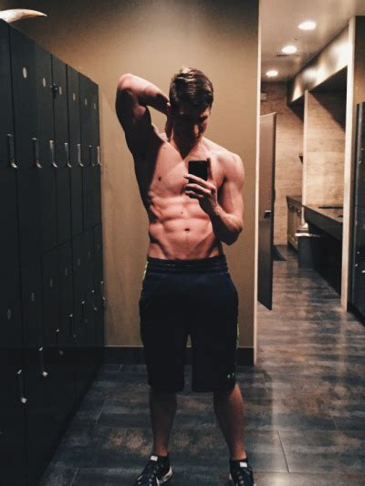 Sexy Shirtless Guy Selfies Tumblr Com Tumbex