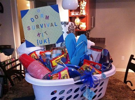 College graduation gift basket ideas. DIY Gift Basket for College Girls | Here is the graduation ...