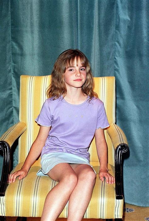 Emma Watson In A Short Skirt Imgur