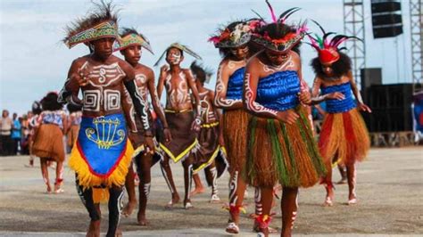 Marhaban ya syahru rajab, selamat datang bulan mulia rajab. Tarian Daerah Papua - Daftar 10 Nama Tarian dari Papua Untuk Diketahui