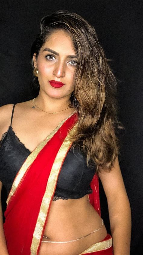 Trishaa Kamlakar Saree Lover Red Hot Navel Show Hd Phone Wallpaper