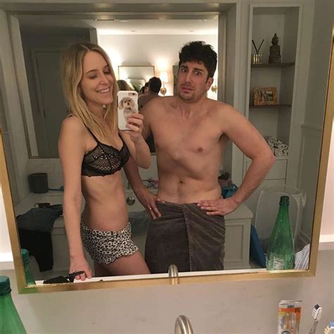Jenny Mollen Shows Off Her Body Months After Giving Birth