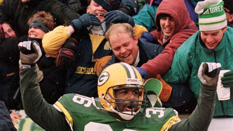 'Lambeau Leap' origin, explained: How LeRoy Butler started Packers width=