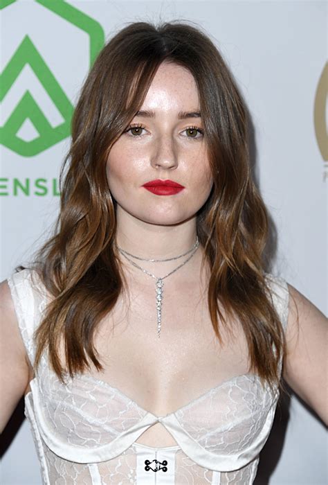 Pale Skinned Beauty Kaitlyn Dever Shows Her Cleavage In A Sexy Outfit