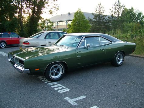 Green Charger 1969 Dodge Charger 5200cc V8 2nd Generation
