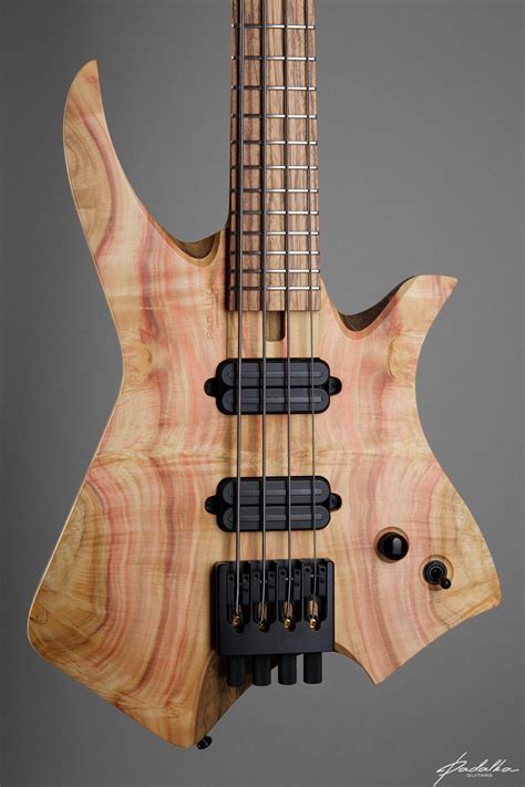 These Bass Guitar Are Really Awesome Bassguitar Bass Guitar Custom Bass Guitar Bass Ukulele