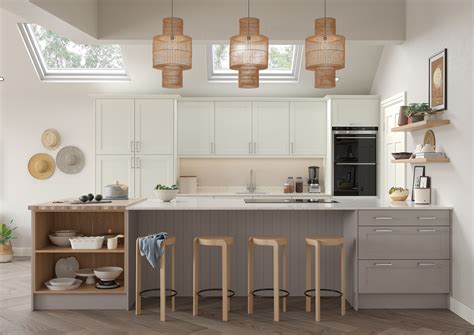 Aldana Shaker In Porcelain And Cashmere In 2021 Shaker Style Kitchens