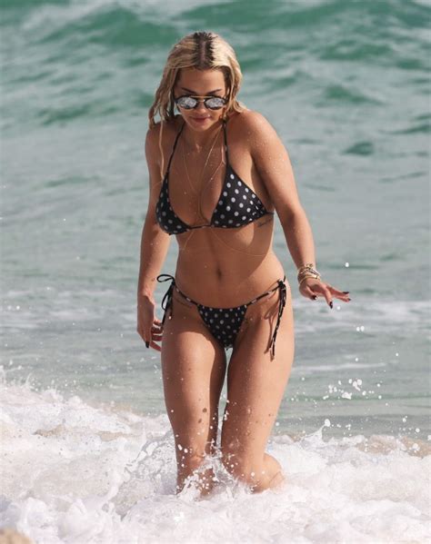 Rita Ora Shows Off Her Bikini Body In Miami Photos The Blemish