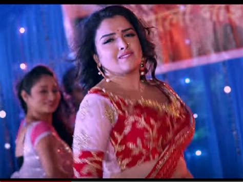 bhojpuri queen amrapali dubey shows off her belly dance moves in the song ‘amrapali tohare