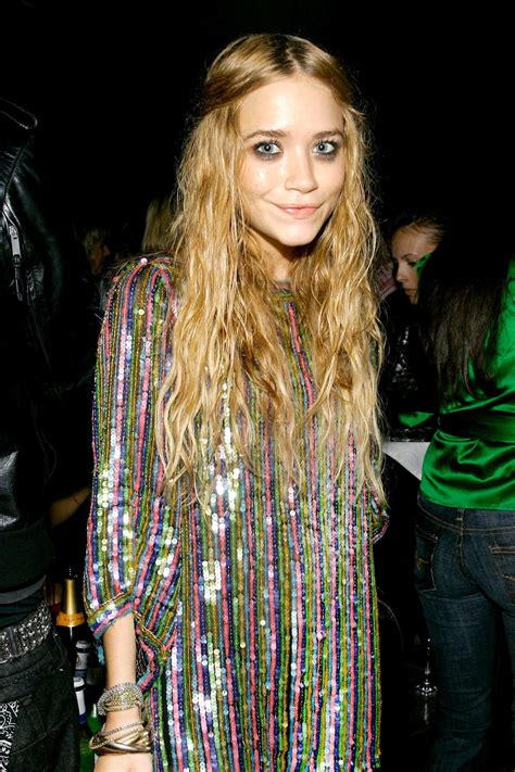 The Mary Kate Olsen Look Book In 2020 Mary Kate Olsen Style Ashley