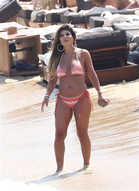 Bikini Wearing Milf Teresa Giudice Shows Her Body In High Quality The Fappening