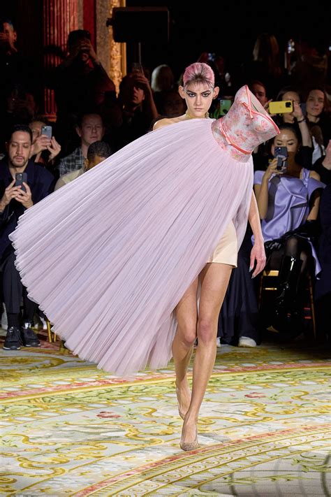 Viktor And Rolf Spring 2023 Couture Collection Vogue