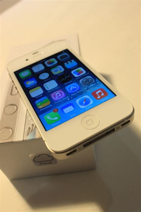 Apple Iphone 4s 16gb White Atandt Like New Perfect Used