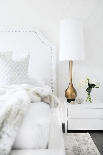 17 tips for decorating a small bedroom. 25 Modern Ideas for White Bedroom Decorating
