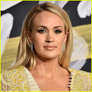 Carrie Underwood Reveals She Suffered Three Miscarriages Between Carrie Underwood