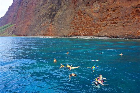 Na Pali Coast Boat Tour With Makana Charters Wanderlustyle Hawaii