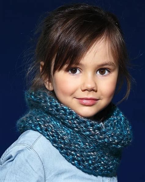 8 modèles de snoods à tricoter pour enfant en 2020 modele snood tuto snood tricot snood tricot