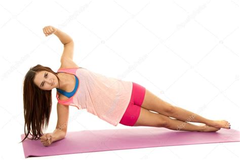 Женщина делает фитнес стоковое фото ©alanpoulson 56572813