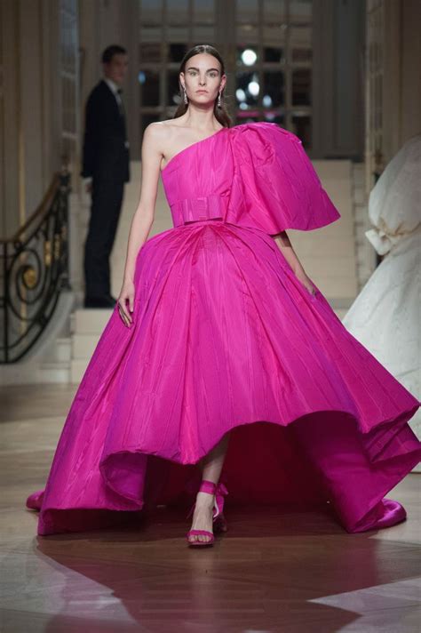 Pink Fashion Runway Fashion Fashion Show Fashion Dresses Fashion