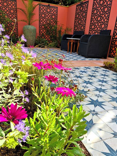 How To Create A Moroccan Themed Garden Moroccan Outdoor Backyard Style