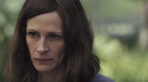 Homecoming Trailer Julia Roberts Stands At The Center Of A Dark Secret