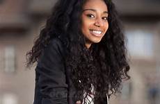 african adolescente schöne afroamericana afroamerikaner retrato jugendlichen junge gente africana muchacha jungen freien